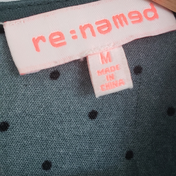 SOLD! Green dress Medium - Picture 2 of 5